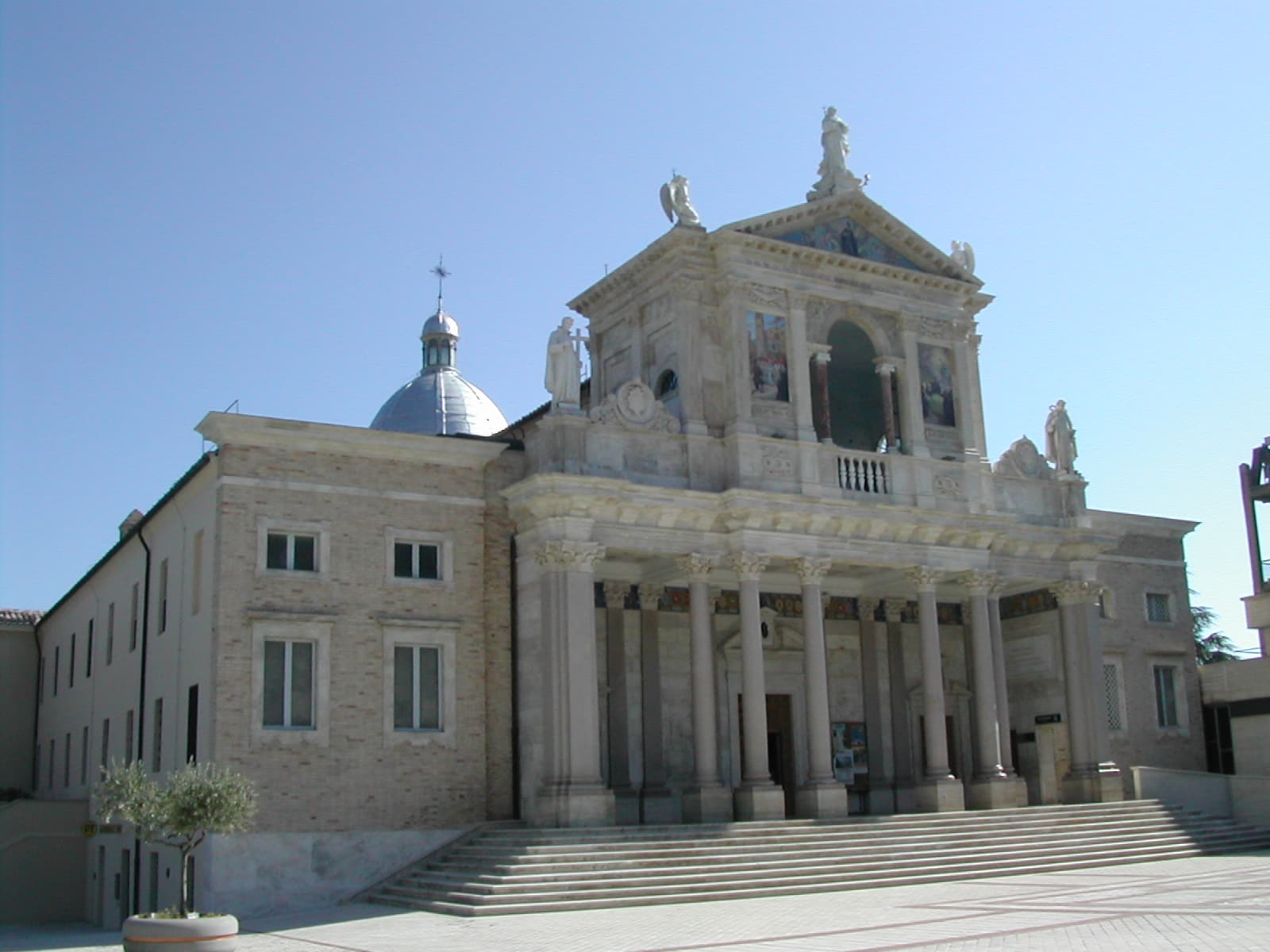 Isola del Gran Sasso d'Italia — photo 3