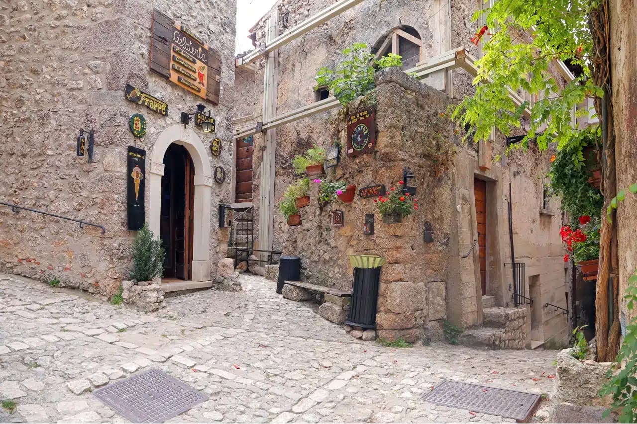 Santo Stefano di Sessanio — photo 3