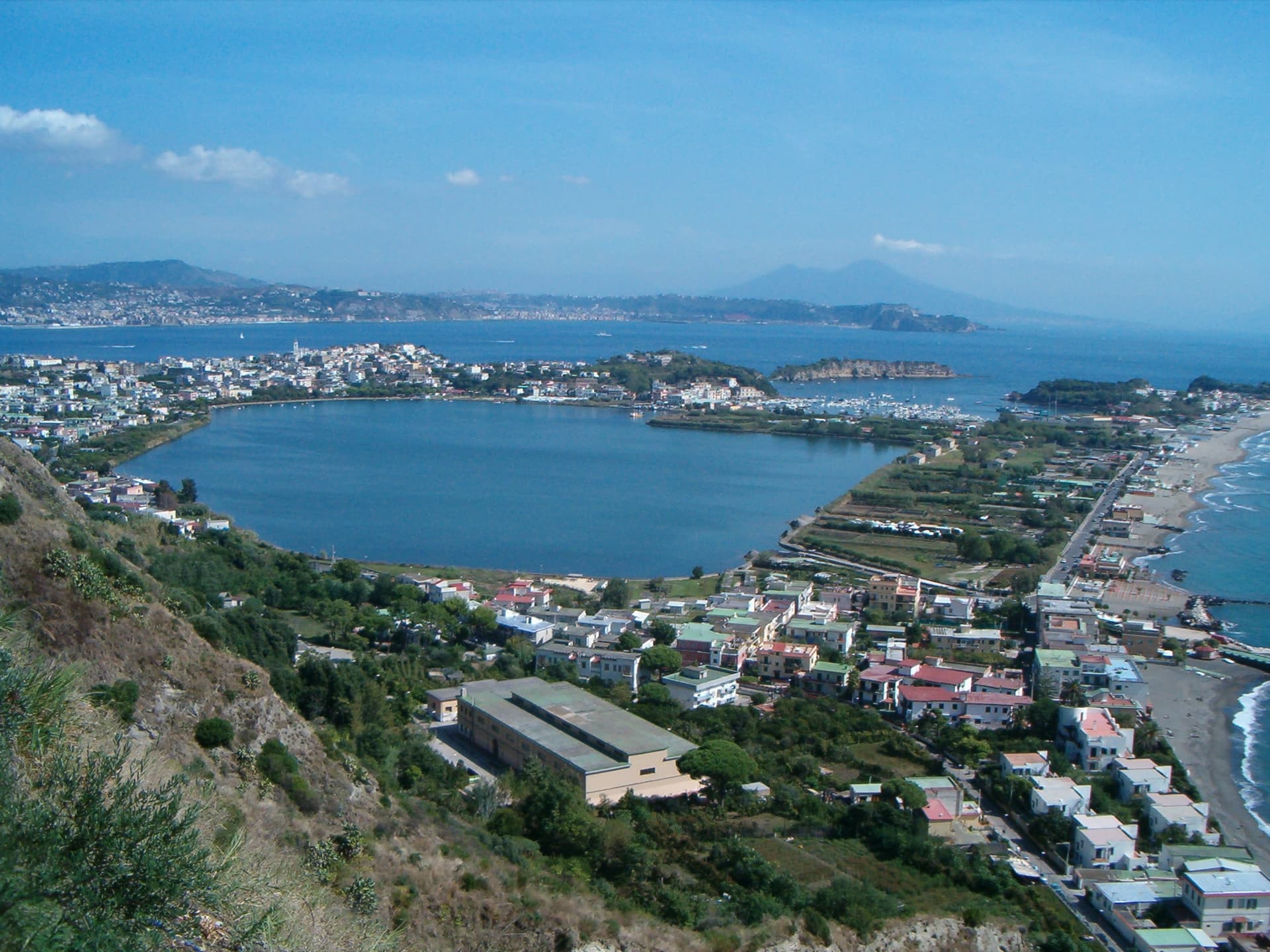 Bacoli — photo 2