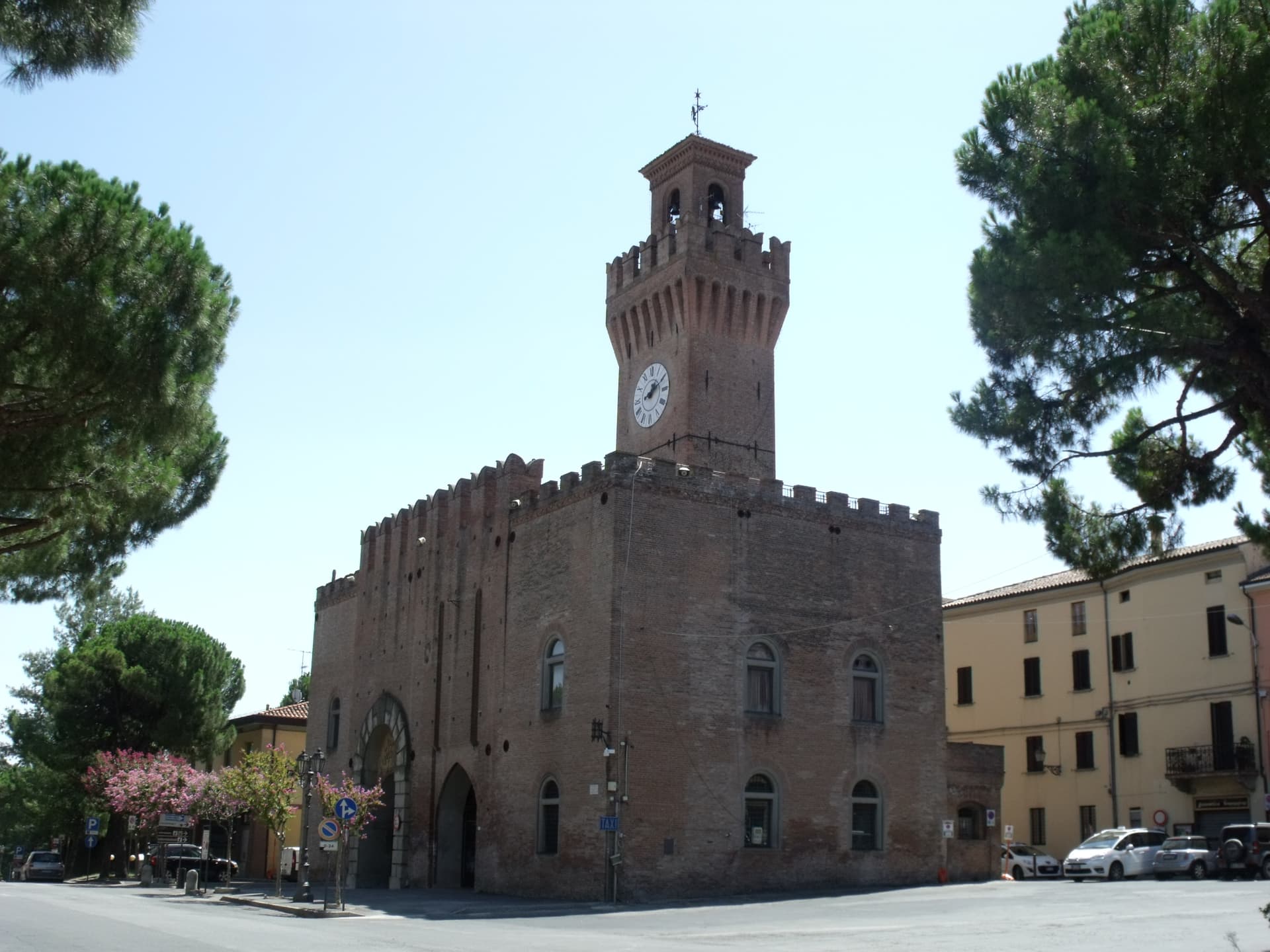 Castel San Pietro Terme — photo 2