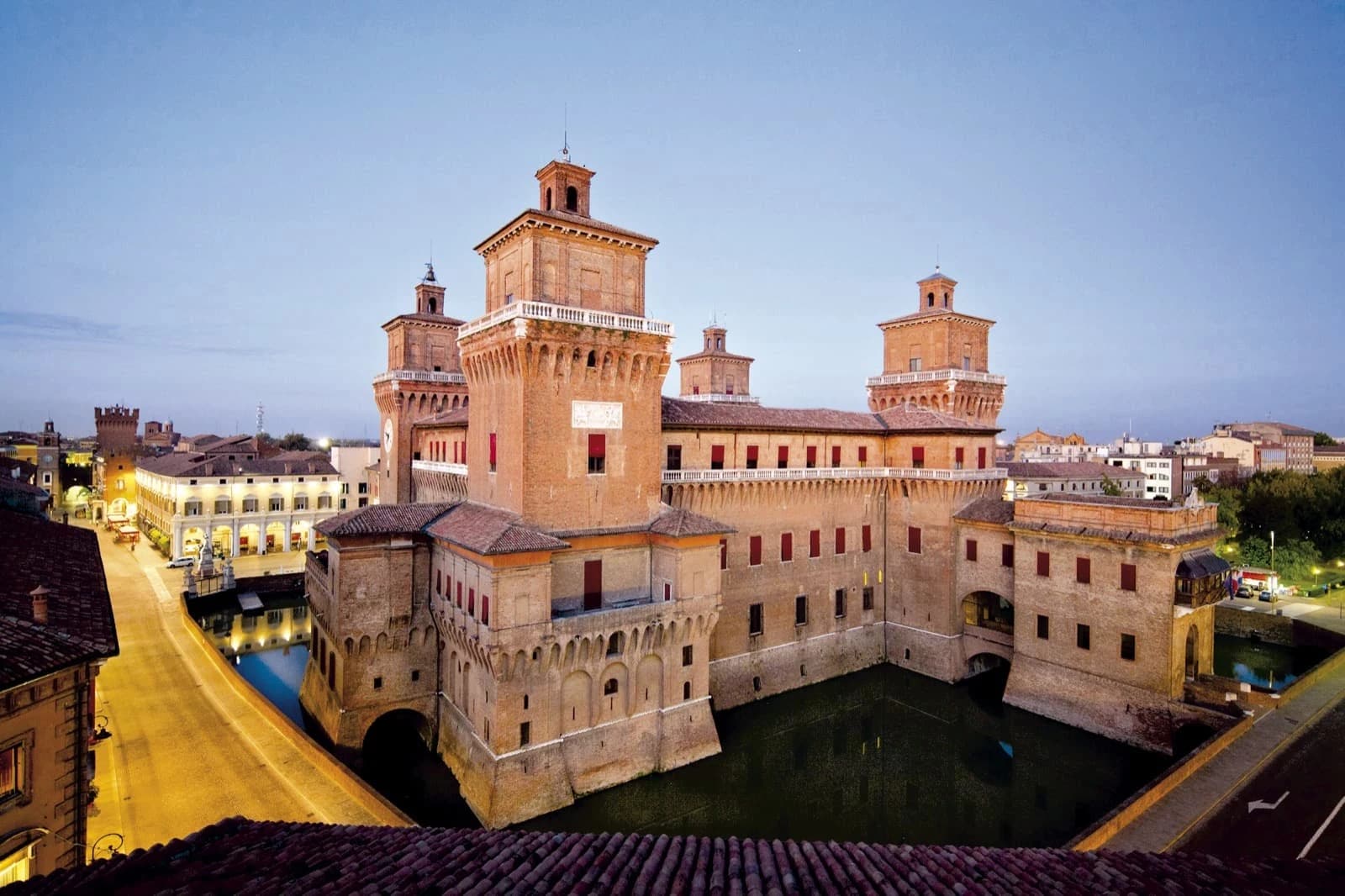 Ferrara — photo 4