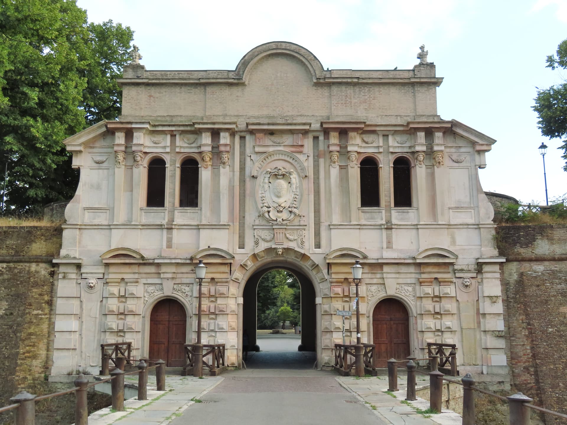 Parma — photo 1
