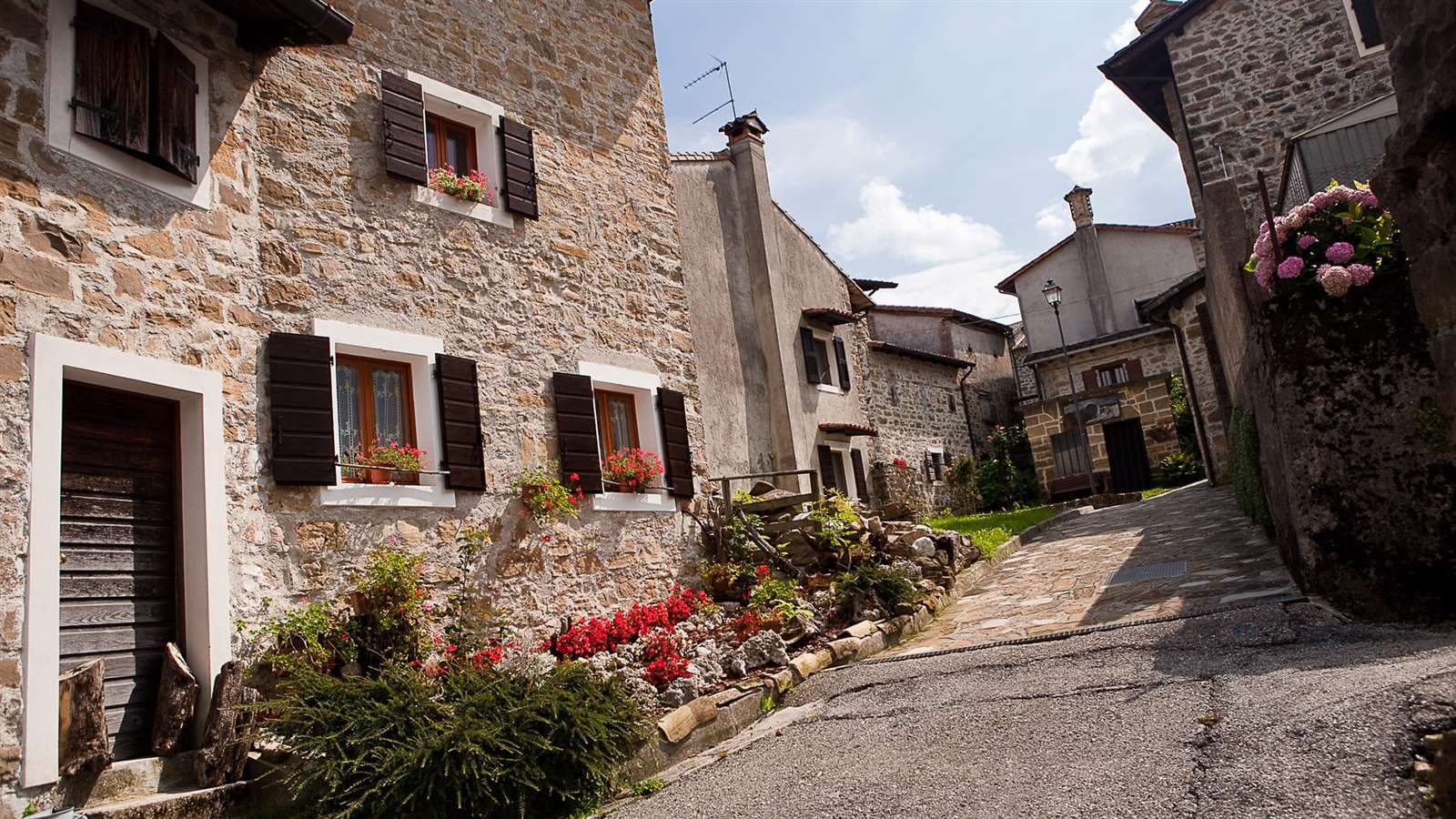 Frisanco — photo 3
