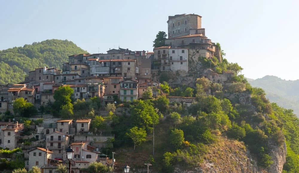 Castel di Tora — photo 10