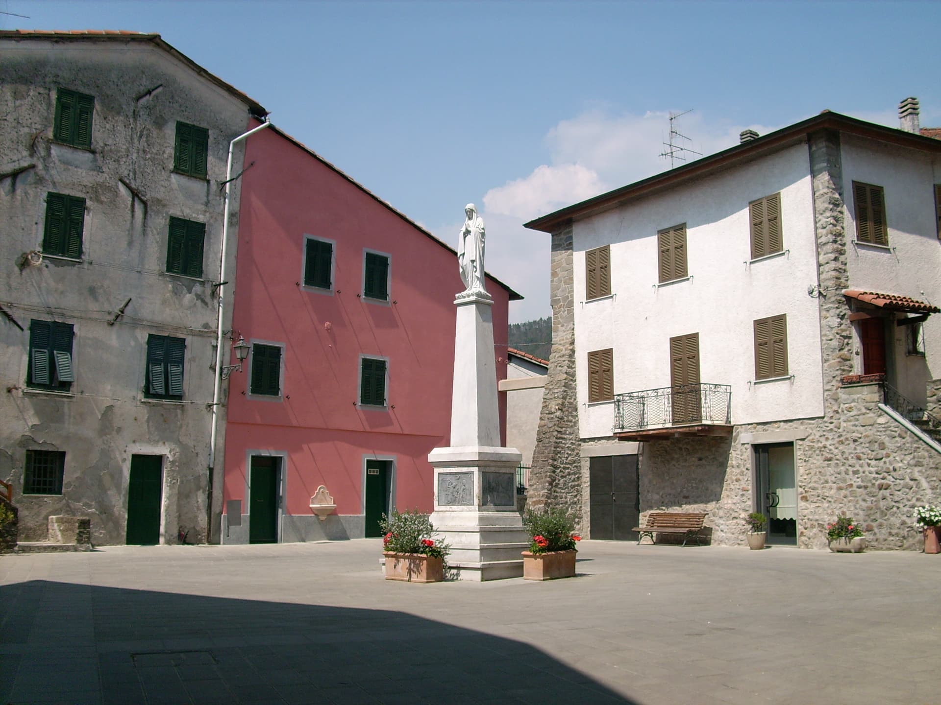 Brugnato — photo 4