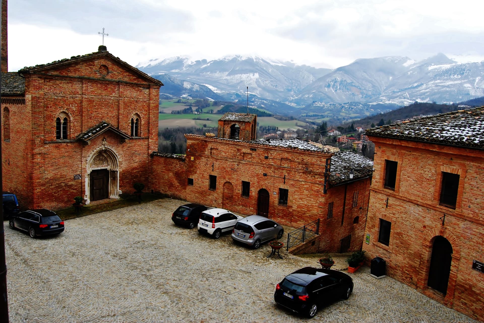 Sarnano — photo 1