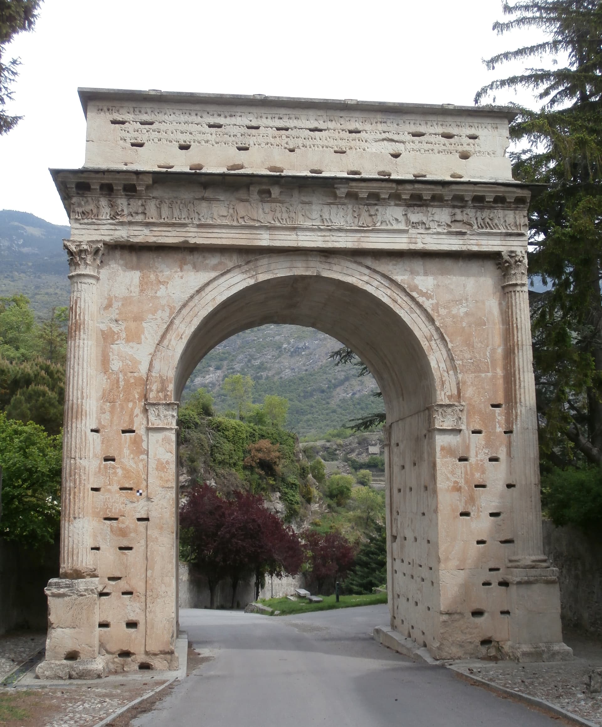 Susa — photo 1