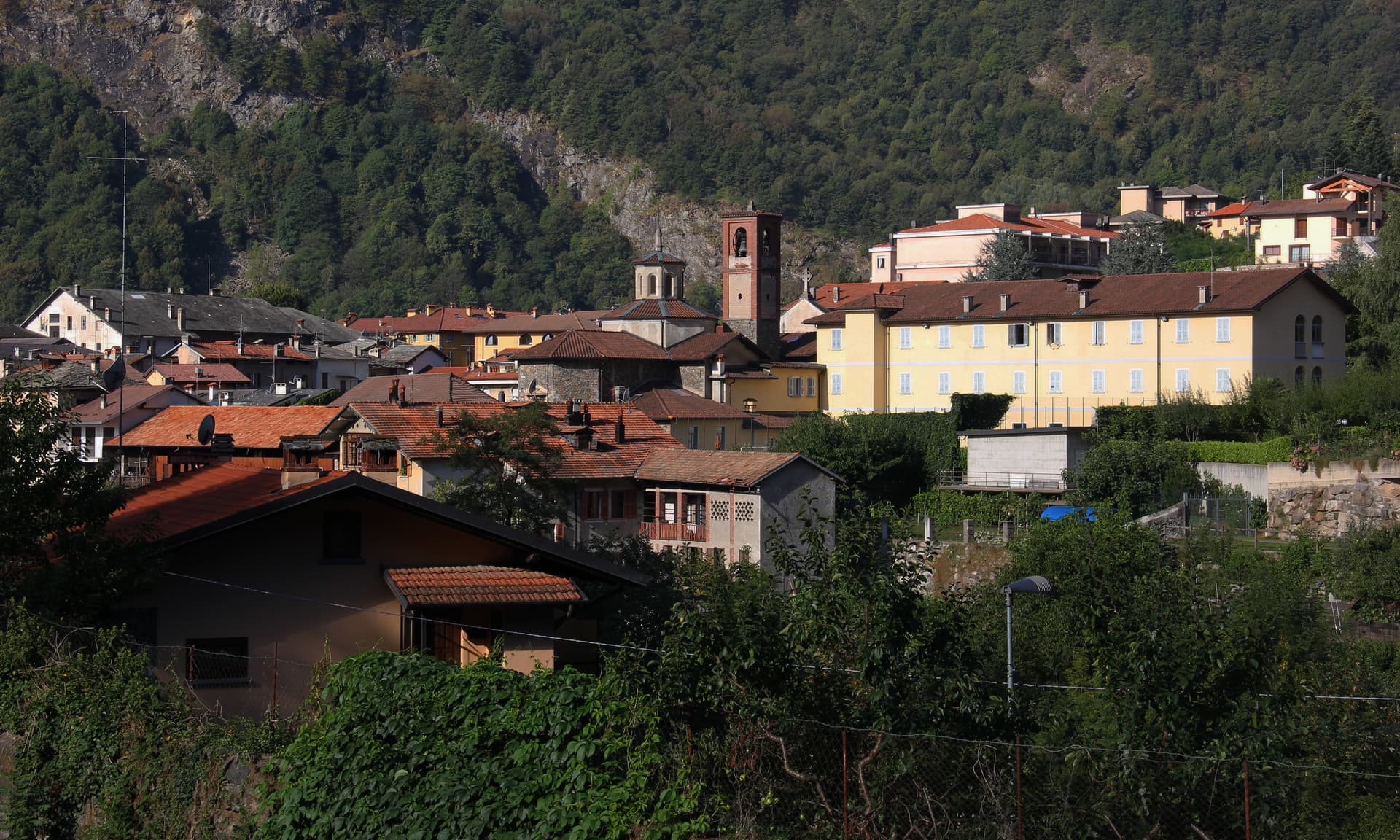 Varallo — photo 1