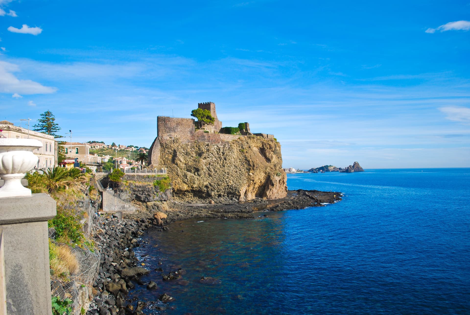 Aci Castello — photo 2