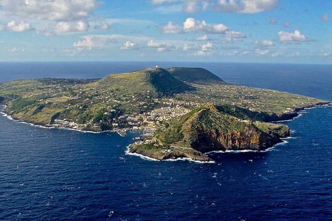 Ustica — photo 6