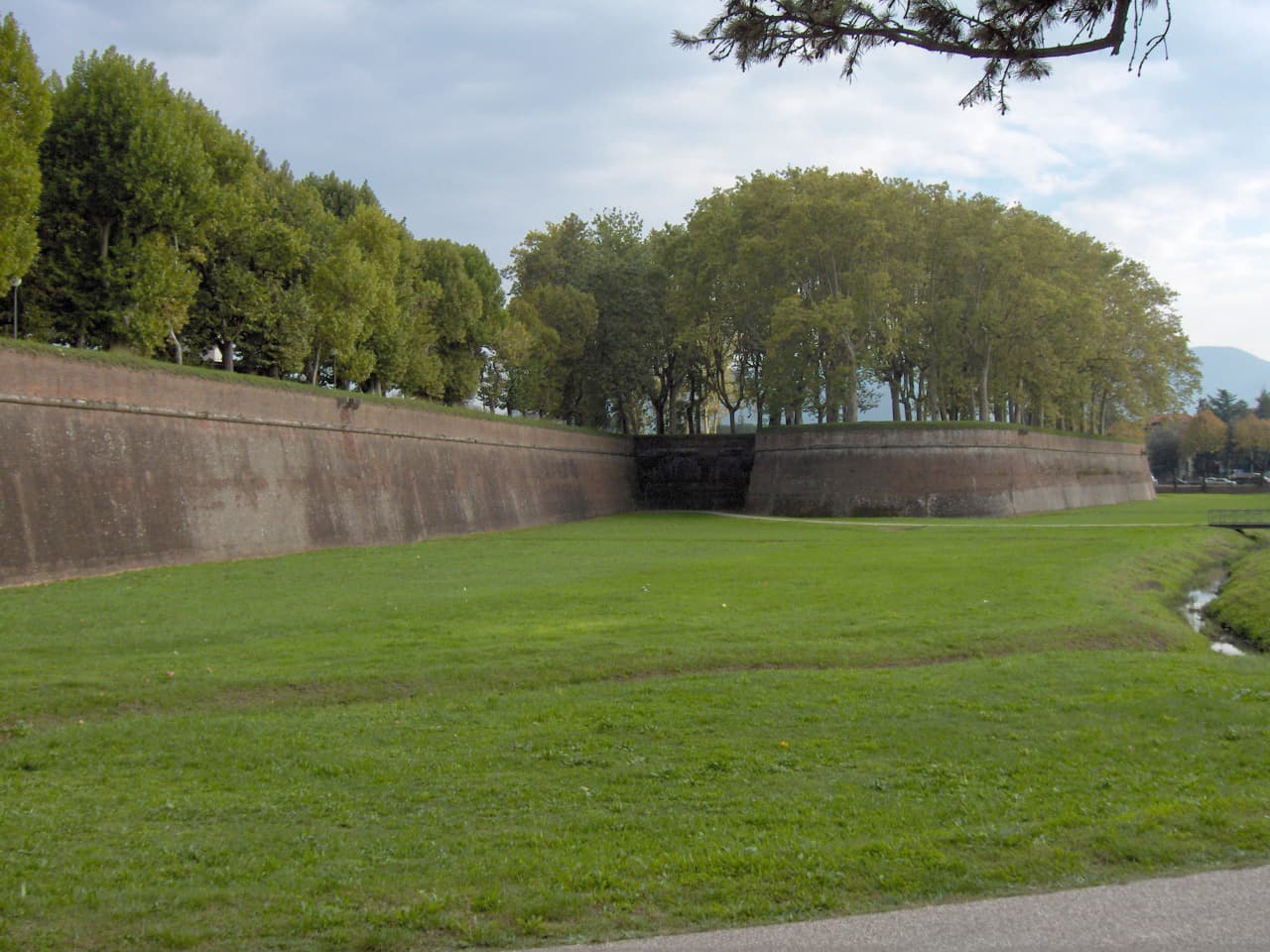 Lucca — photo 5