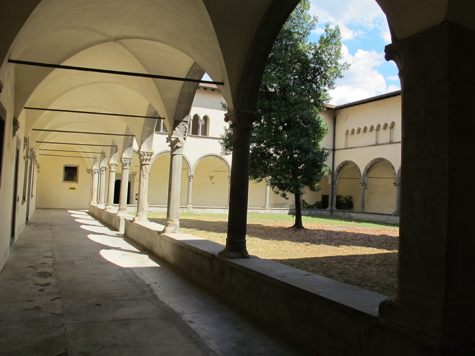 Pontremoli — photo 6