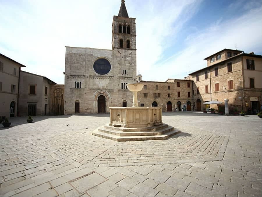 Bevagna — photo 7